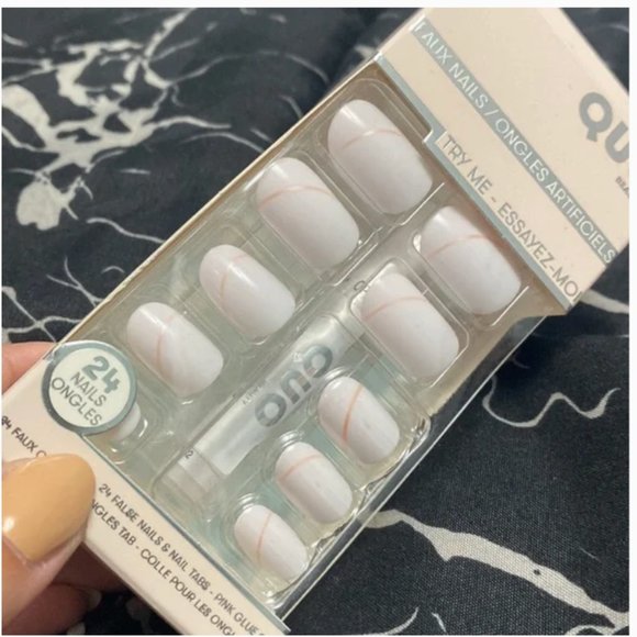 Quo Beauty Artificial press on fake nail with glue pink stripe nwt - Picture 3 of 4